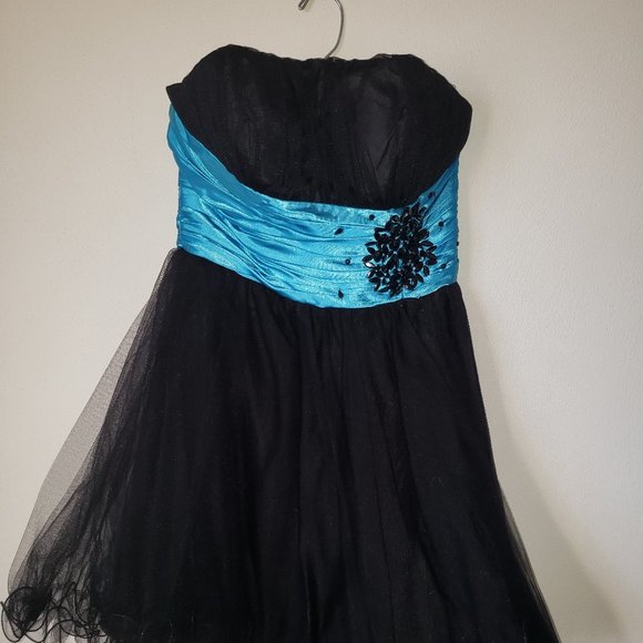 Homecoming Dress - Picture 1 of 2